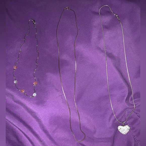 Necklace bundle. 💕⭐️ - Picture 3 of 8